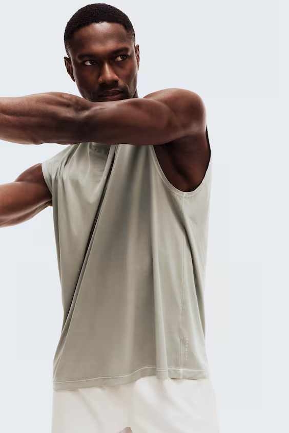 Спортивный безрукавный топ loose fit