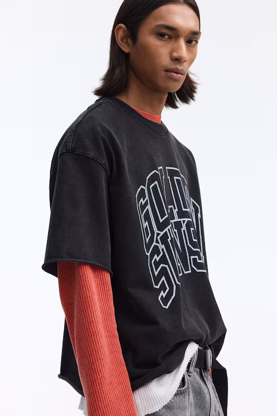 Футболка квадратного силуэта oversized fit