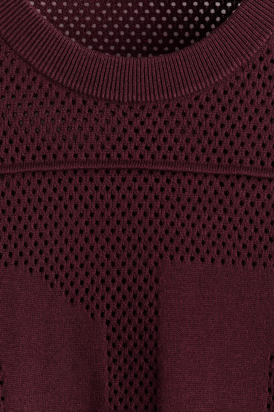 Футболка свободного кроя из открытой ткани relaxed fit