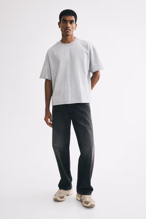 Футболка с квадратным силуэтом oversized fit