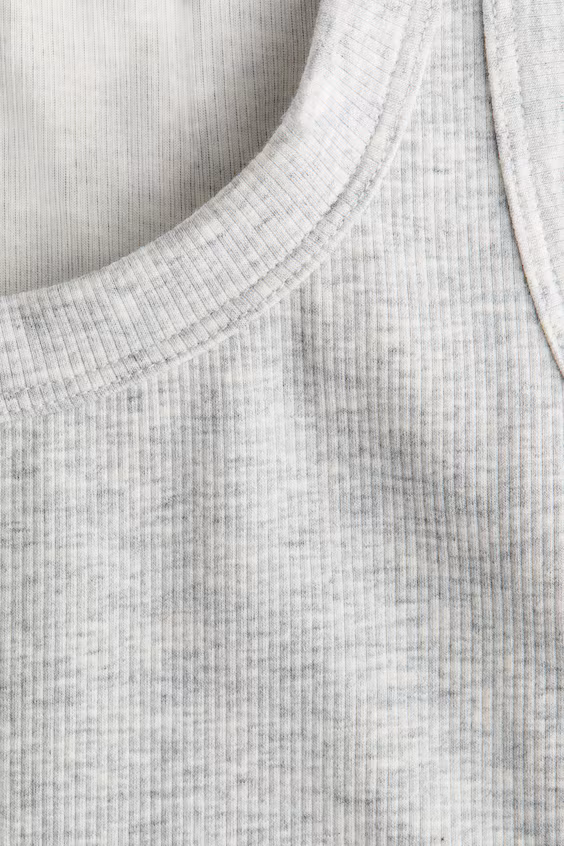 Комфортный топ без рукавов в рубчик cooling slim fit