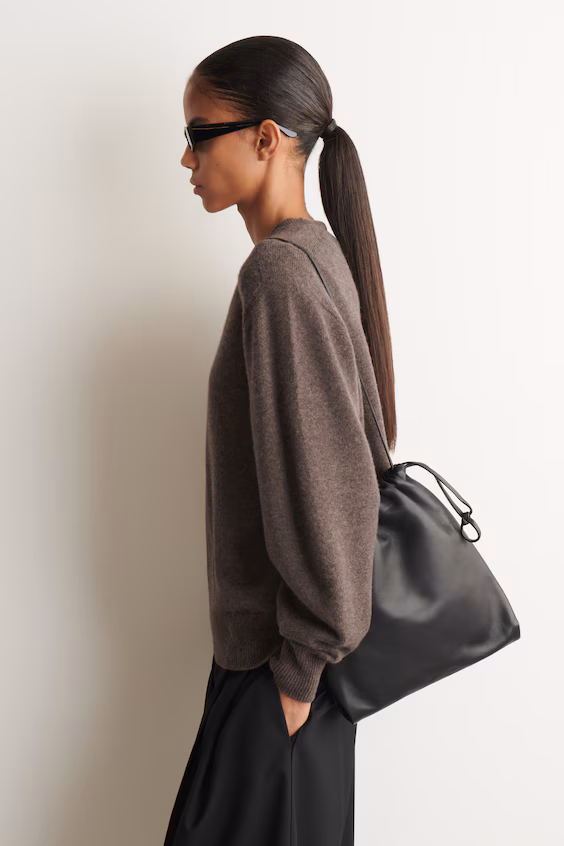 Сумка через плечо с затяжкой из кожи h&m