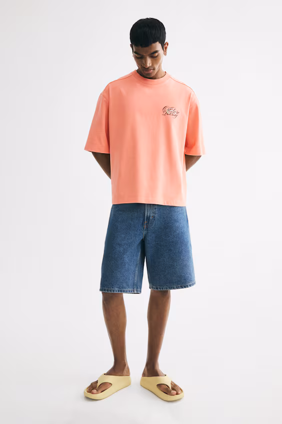 Футболка с квадратным силуэтом oversized fit