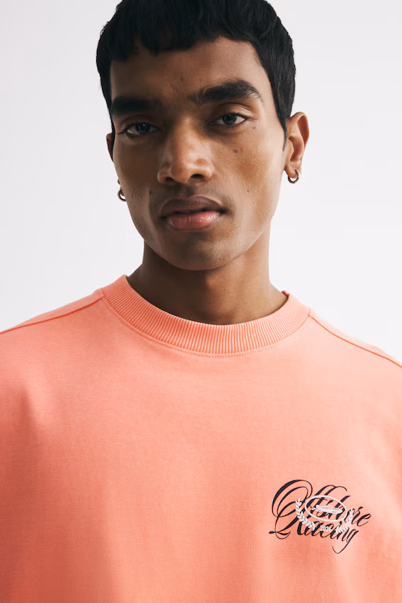 Футболка с квадратным силуэтом oversized fit