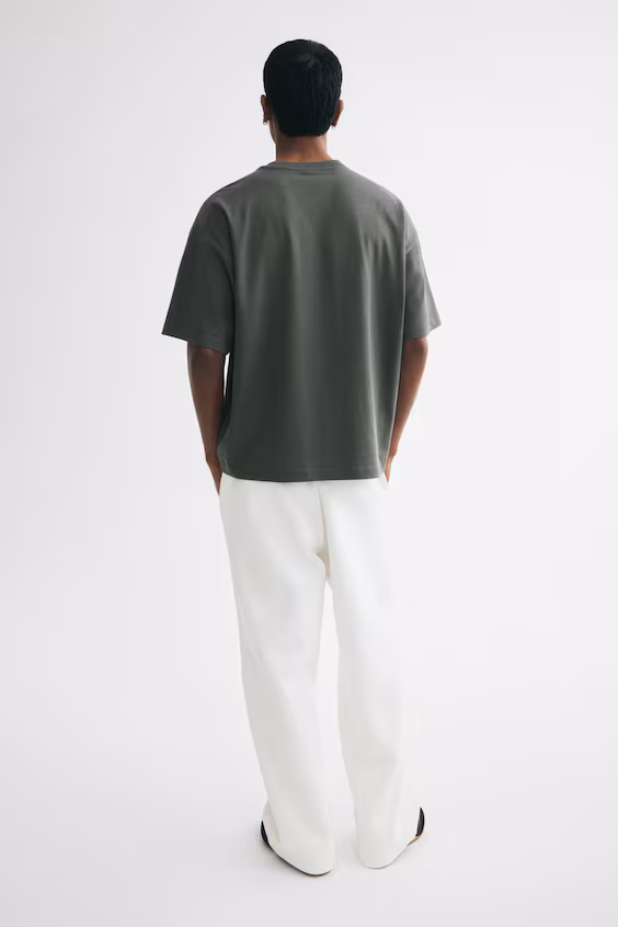 Футболка из хлопка с комфортной посадкой oversized fit