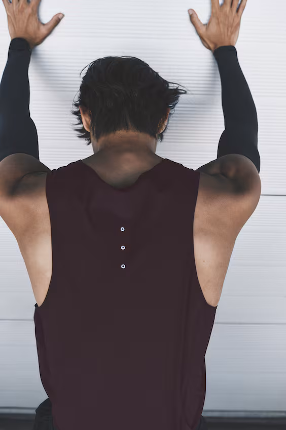 Легкий и освежающий топ для бега