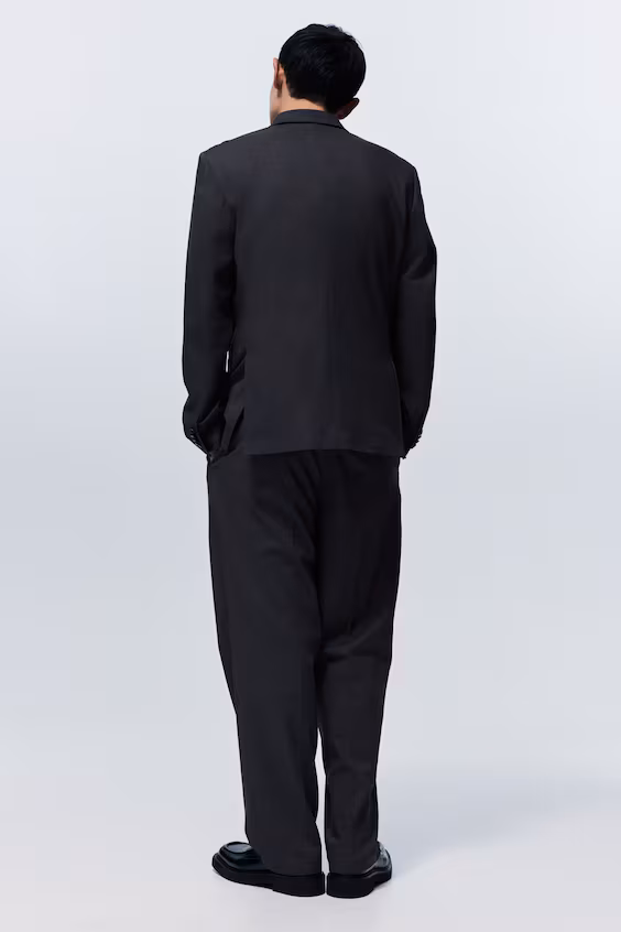 Пиджак regular fit с застежкой на пуговицу