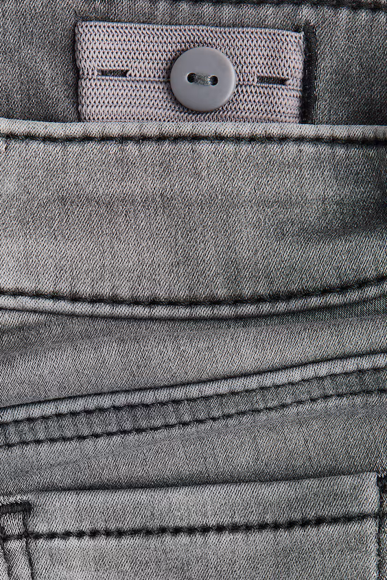 Джинсы super soft с расклешенными штанинами