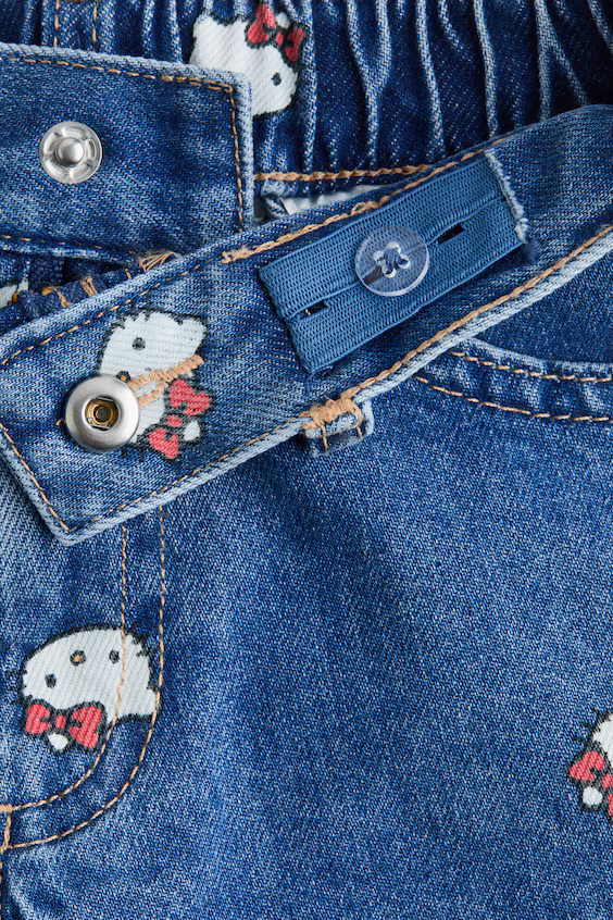 Джинсовые шорты с принтом hello kitty