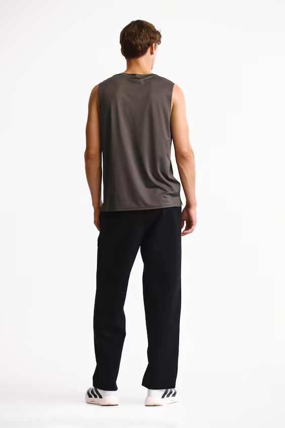 Спортивные брюки joggers loose fit с технологией drymove™