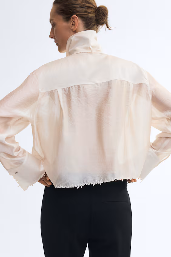 Вышитая рубашка с завязками