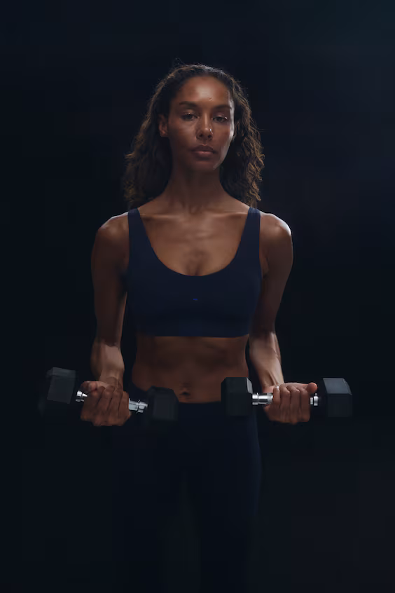 Спортивный бюстгальтер средней поддержки с sculptmove™