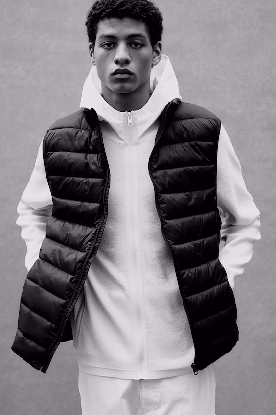 Утепленный жилет slim fit с водоотталкивающей отделкой