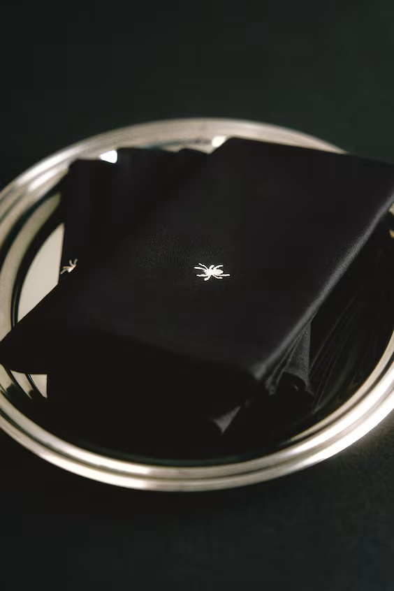 Набор из 4 вышитых салфеток