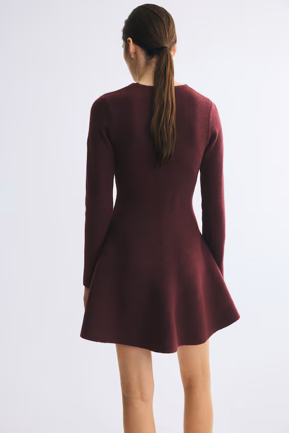 Платье из в рубчик с расклешенной юбкой h&m