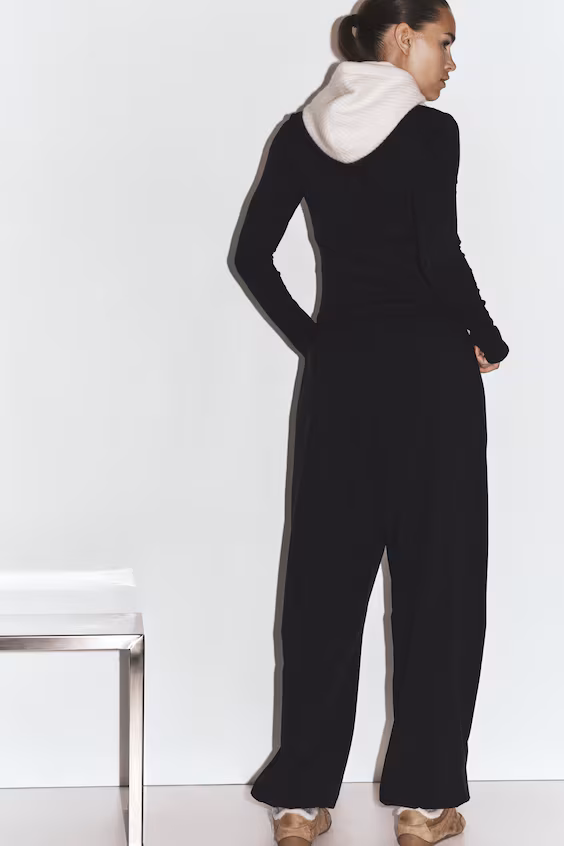 Теплые спортивные брюки с расклешенными штанинами h&m