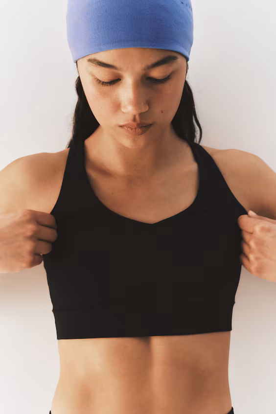 Спортивный бюстгальтер средней поддержки с shapemove™