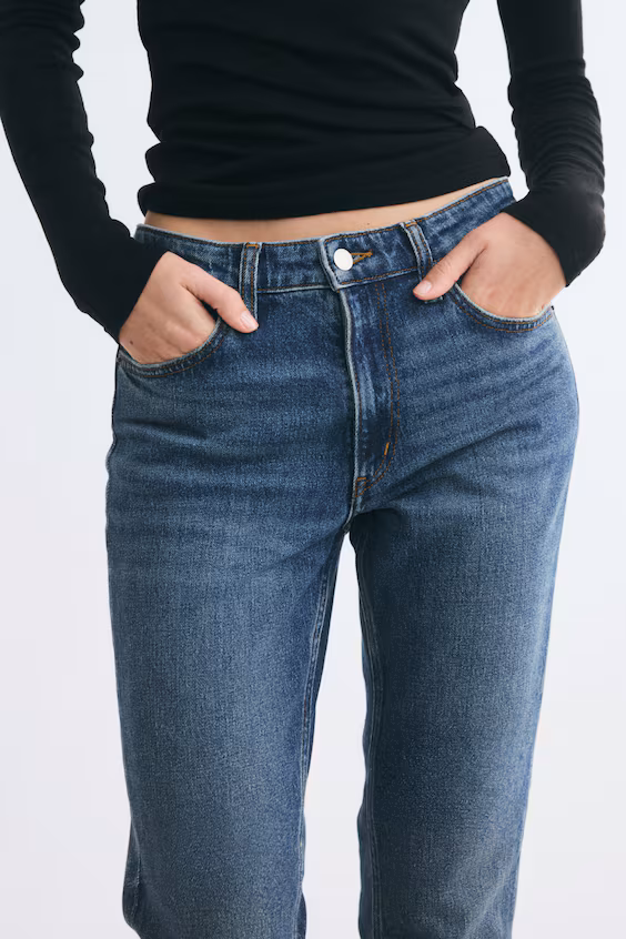 Джинсы bootcut с комфортной посадкой на талии