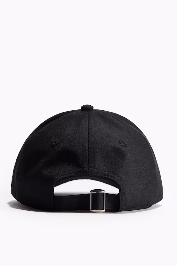 Водоотталкивающая спортивная кепка