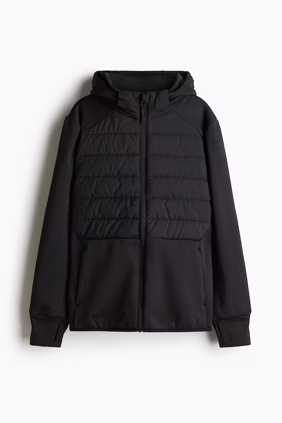 Аккуратная спортивная куртка с наполнителем