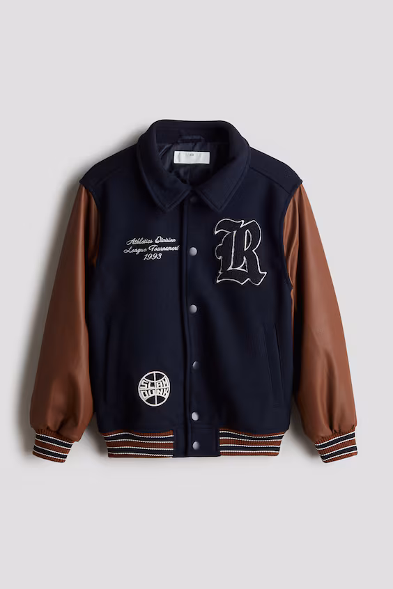 Куртка-бейсболка с аппликациями