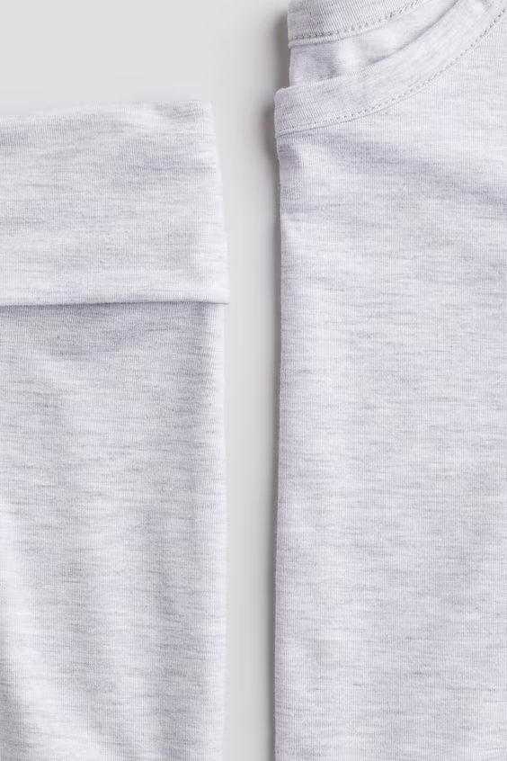 Комплект: свитшот и шорты