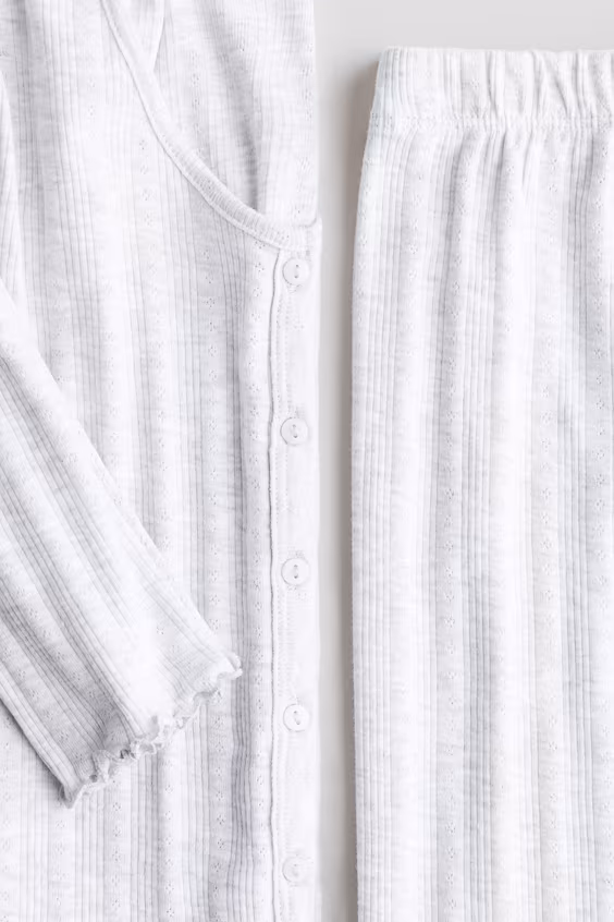 Conjunto из свитера и юбки