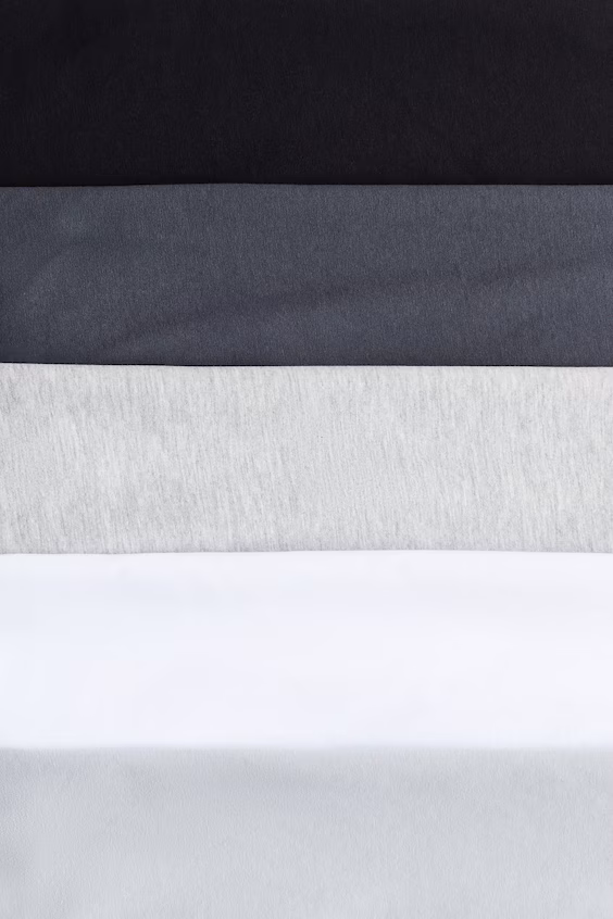 Пачка из 5 футболок