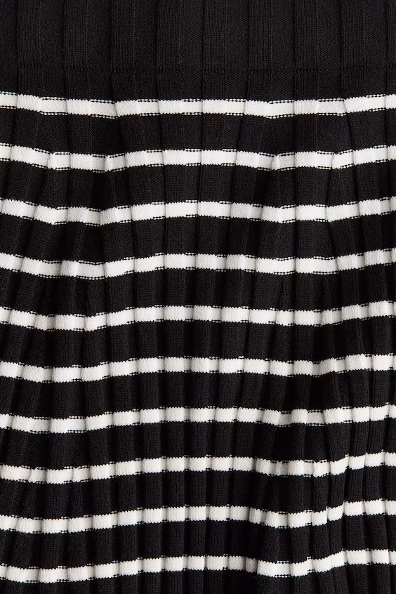 Юбка-трапеция из ребристой ткани