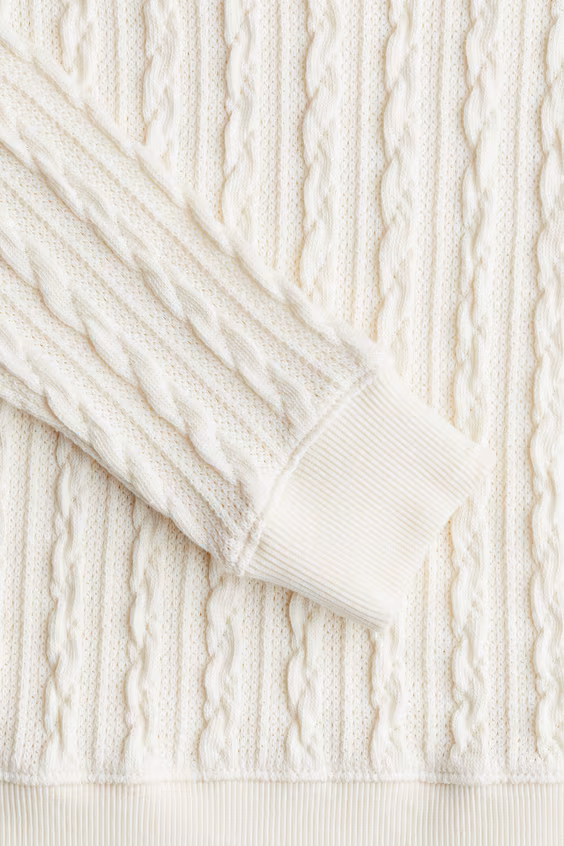 Свитер с v-образным вырезом из полушерстяной пряжи