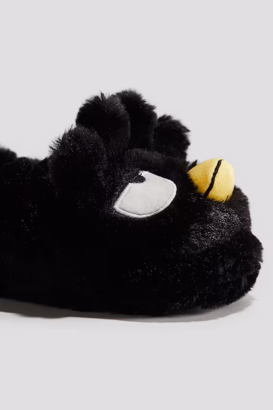 Мягкие тапочки с аппликациями