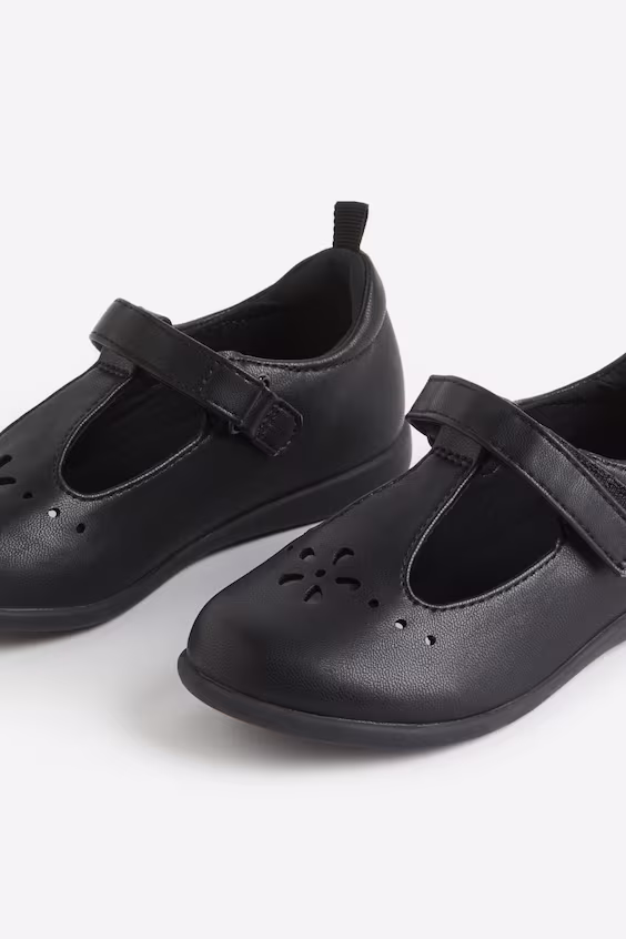 Школьные балетки