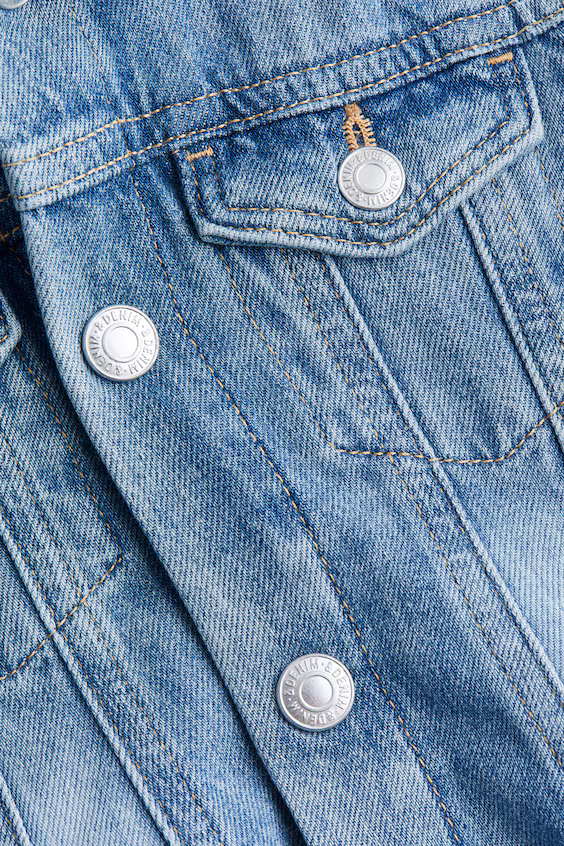 Джинсовая куртка