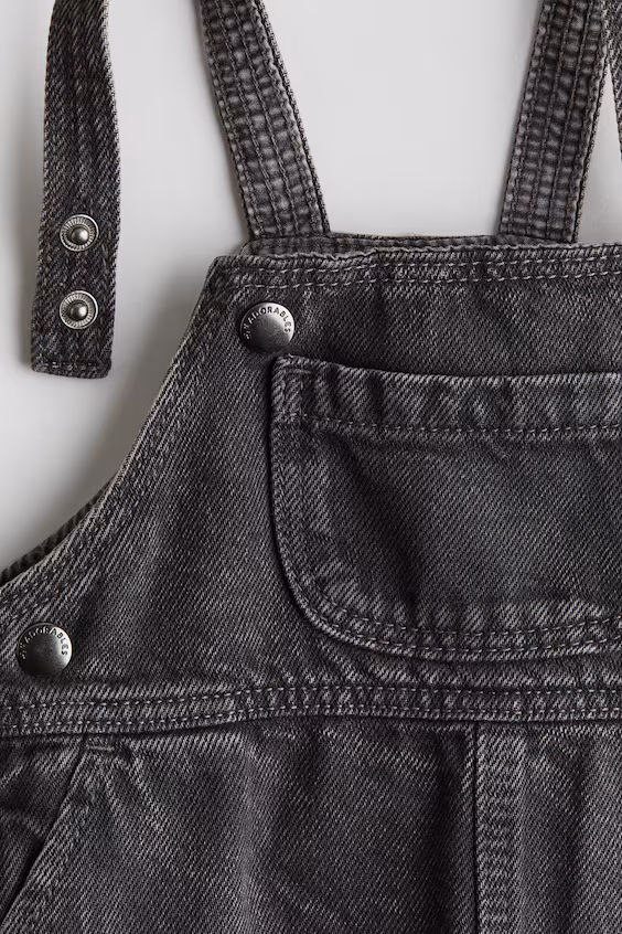 Джинсы-комбинезон