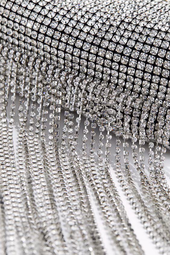 Сумка с кристаллами и кисточками