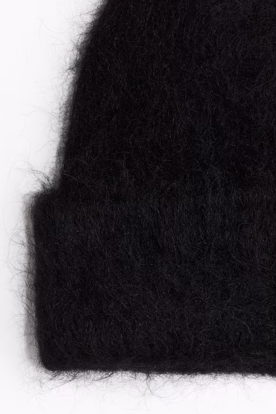 Шапка из смесовой мохеровой пряжи