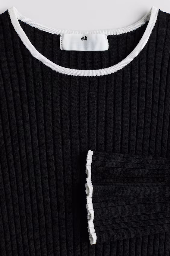 Платье из мягкой рубчатой ткани