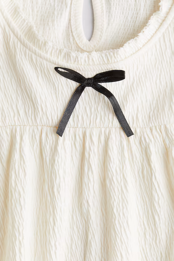 Блуза с кружевными краями