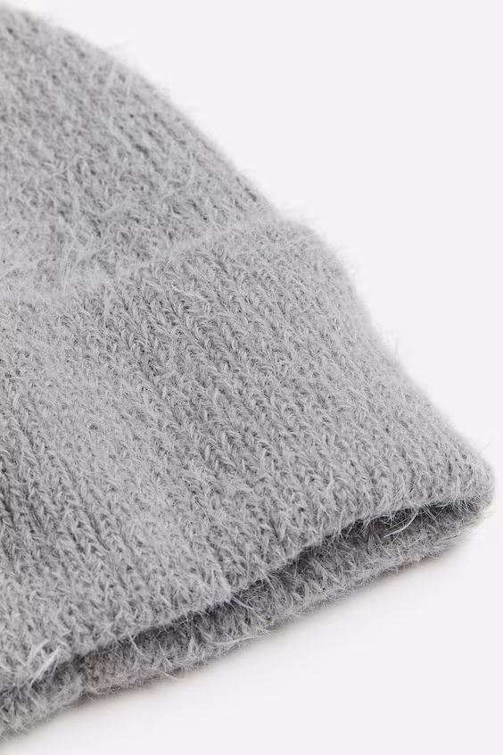 Шапка из мехового трикотажа