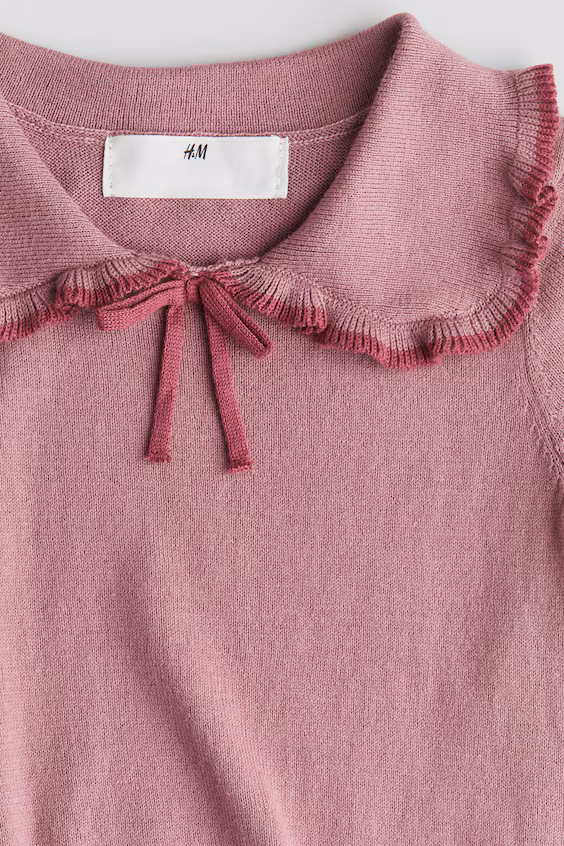 Платье из тонкой трикотажной ткани с оборками