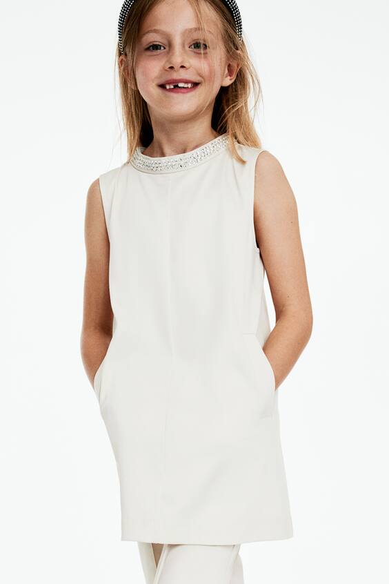 Платье линии а с деталями из страз