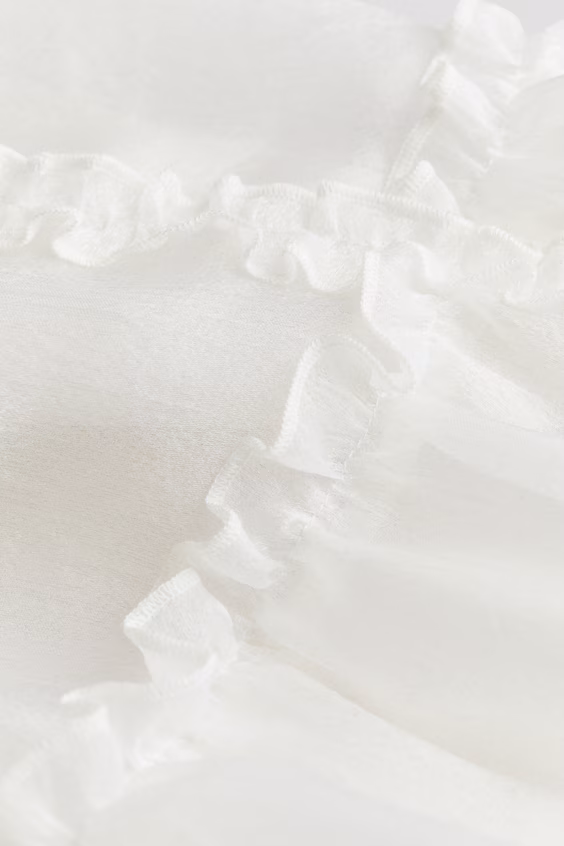 Платье с оборкой