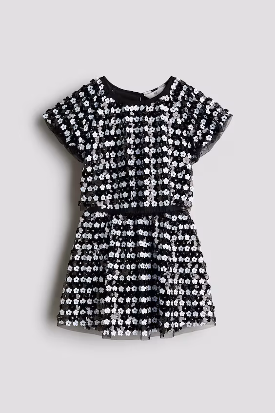 Комплект блузы и юбки с пайетками