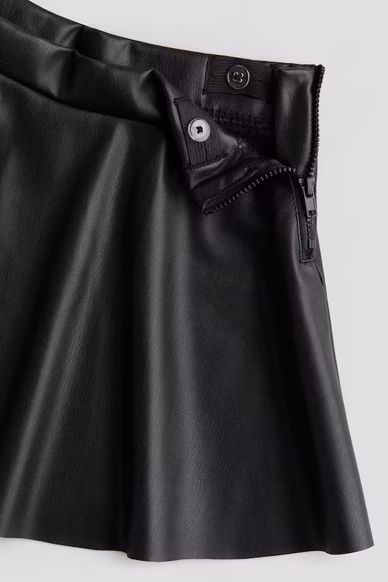 Юбка из покрытой ткани