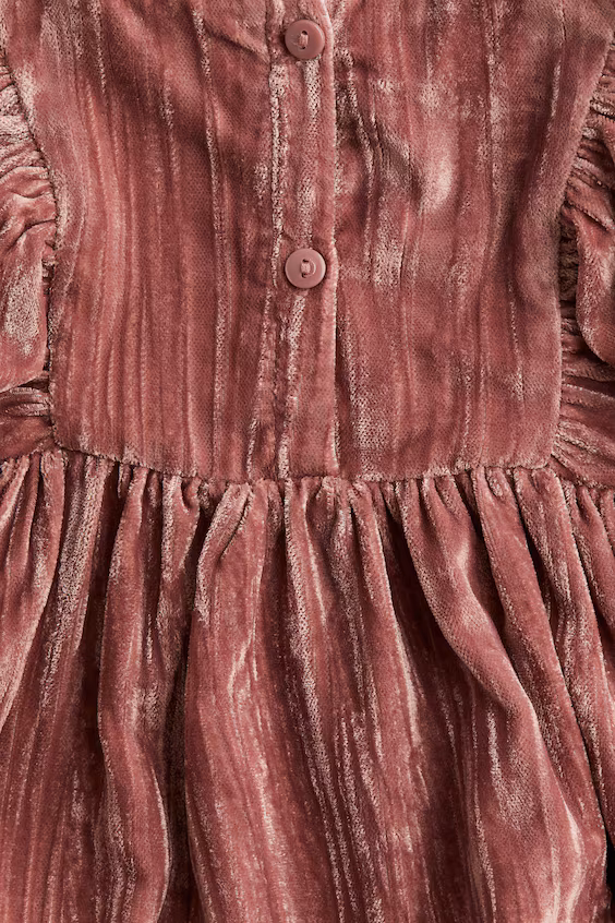 Платье из расфасованного бархата