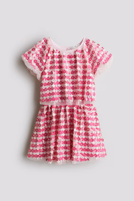 Комплект блузы и юбки с пайетками