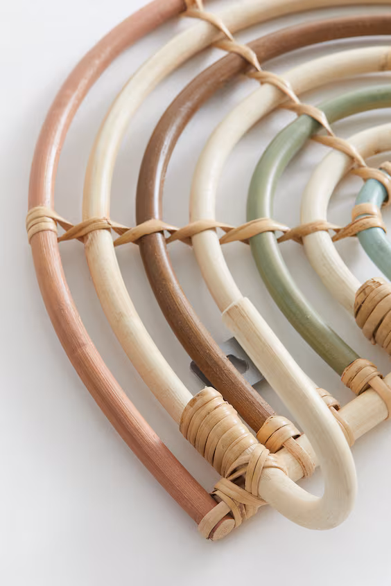 Вешалка для стены радуга