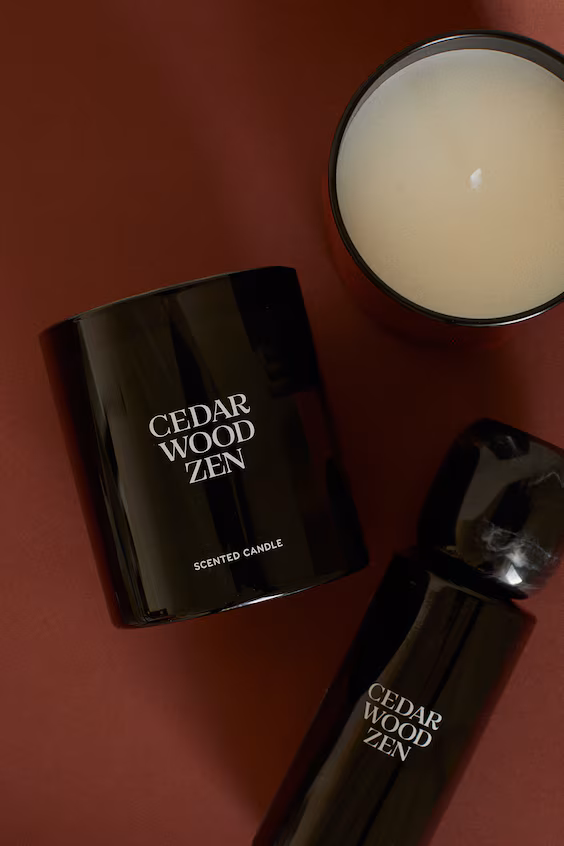 Ароматическая свеча в стеклянной подставке