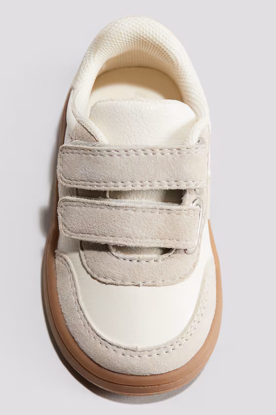 Кроссовки из кожи