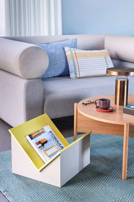 Переносная настольная лампа bringme